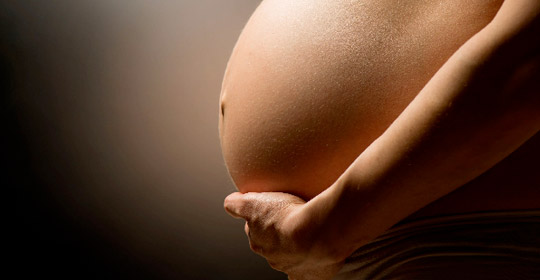 Massage femme enceinte, en attente de bébé - Cocon de soi, Institut de beauté, esthéticienne à Saint Rambert d'Albon en Ardèche.
