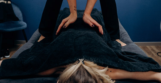 Massage shiatsu - Cocon de soi, Institut de beauté, esthéticienne à Saint Rambert d'Albon en Ardèche.