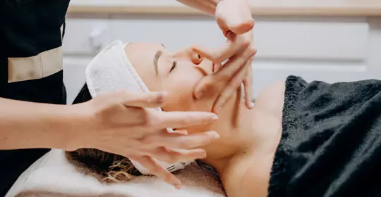 Massage-lifting-japonais-cocon-de-soi-V2